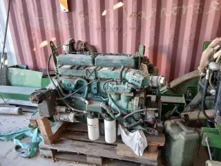 Volvo D6A210 Motor og Gearkasse