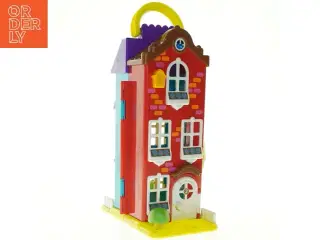 Farverigt dukkehus fra Spire - Købt hos BR (str. 40x25x15 cm)