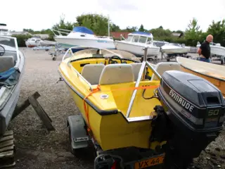 Speedbåd 13 fod