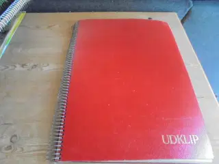 Scrapbog med udklip fra o. 1970/71  