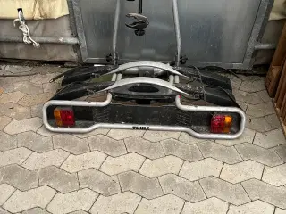 Cykelstativ med lysbjælke