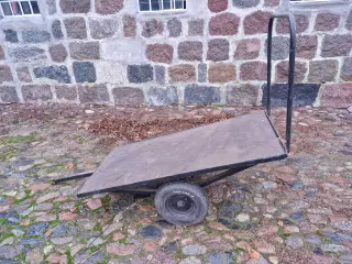 Vogn til plæneklipper sælges