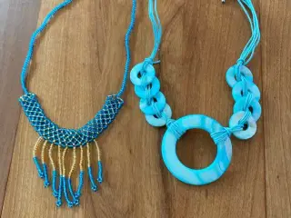 Flotte blå halskæder