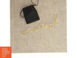 Nyt Hårpynt med perler  (str. 33 cm)