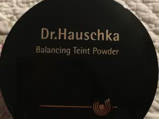 Ubrugt Dr. Hauschka pudder til salg