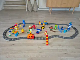 Duplo Elektrisk Togbane, Kør forbi Dyr, Legeplads 