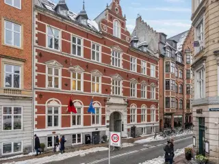 Attraktivt kontorlejemål med central beliggenhed i Indre By - lige ved Gammel Strand metrostation