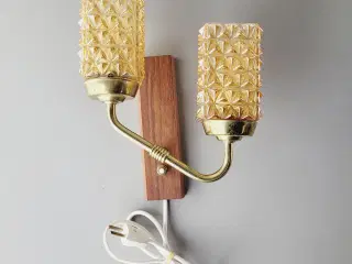 ⭐️- Smuk retro væglampe i teak, messing og glas