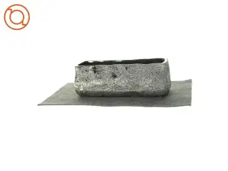 Dekorativ sølvfarvet aflang urtepotteskjuler (str. 28 x 10 x 10cm)