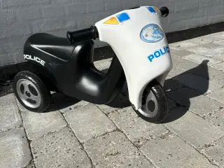 Politi scooter fra dantoy