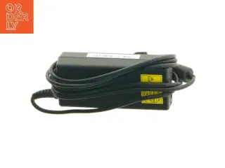 Lenovo vægadapter fra Lenovo (str. 11x4,5 cm)