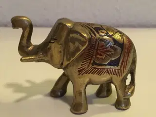 Fine lille elefant i messing
