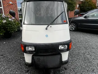 Tuk tuk Piaggio Ape 50