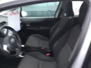 Toyota yaris 1.0 vvt-i  5 døre bakkamera 