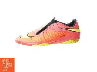 Sports go fra Nike (str. 45)