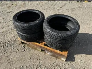 - - - 245/45ZR20