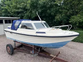Ørnvik 660 motorbåd.