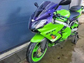 Zx9r 
