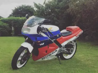 Honda VFR400