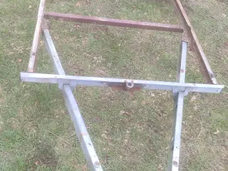 Trailer/Metal/Gratis/