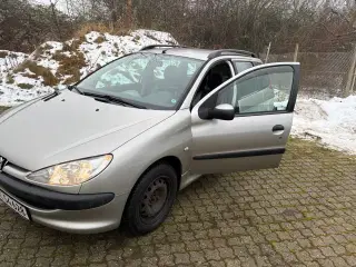 Billig nysynet st Car benzin