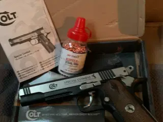 CO2 pistol 