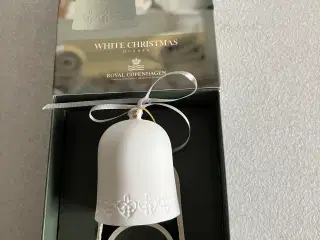 Juleklokke i hvid fra Royal Copenhagen White Chris