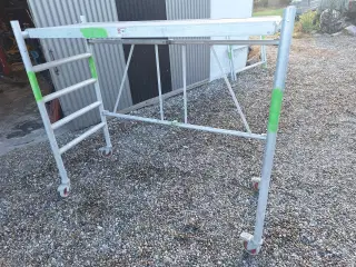 Foldbart jumbo stillads