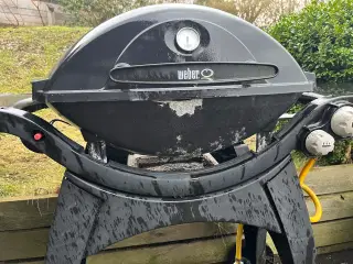 Weber Q300 grill 