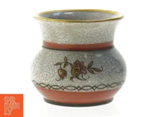 Keramisk vase med blomstermotiv (str. Ø. 7,5 cm længde. 7 cm)