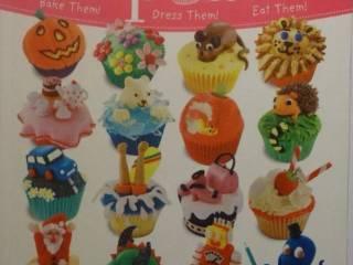 Dress your cupcake..