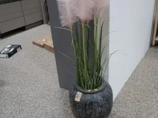 Kunstig plante i vase