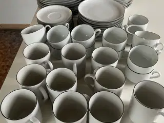 Porcelæn, kaffe og spisestel Sort Atelier