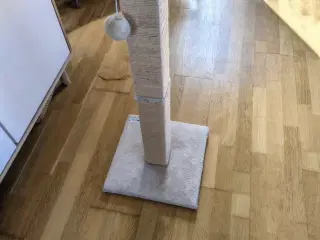Kradsetræ / kradsestolpe til kat 🐱