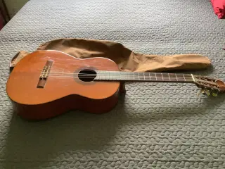 Santana akustisk guitar nr. 1575