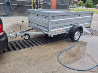 750kg Tip trailer