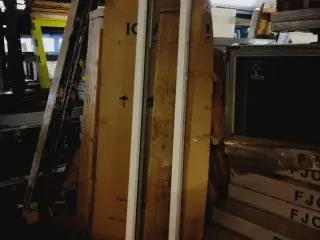 NY HØJ SMAL TRÆ/ALU VINDUE 32,3X220,3 KR. 1600