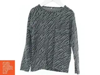 Langærmet bluse med zebra mønster fra Name It (str. 110)