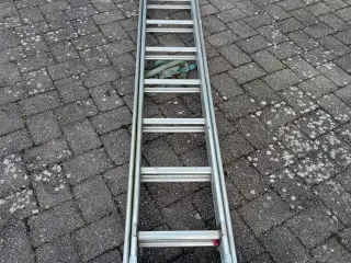 Skyde stige 6 m alu