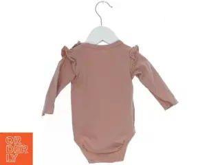 Langærmet body til baby fra Luca & Lola (str. 62)