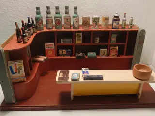 Gammel købmandsbutik m. 36dele. Ca.1950