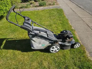 Rotorklipper med B&S motor sælges. 