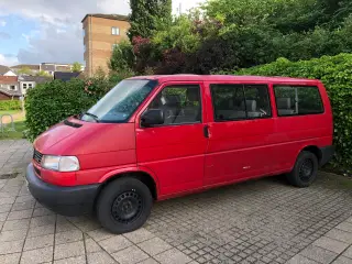 VW caravelle bus 