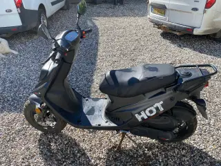Scooter HOT 50 , 30
