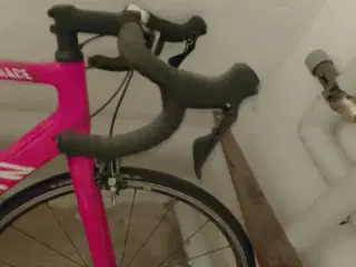Racer cykel, rød, carbon