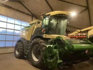 KRONE Big X 630 inkl 380 pickup og 10 rækket majsbord