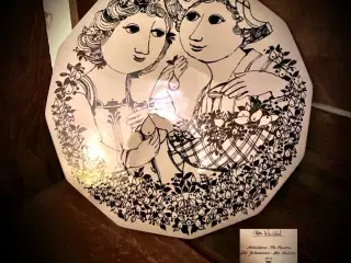 * Lækker ni-kantet platte - fra Bjørn Wiinblad (87