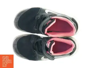 Sko fra Nike (str. 31)