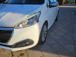 Peugeot 208, 1,6 HDI, 5 dørs årgang 2016