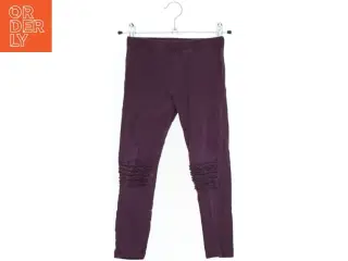 Lilla leggings med flæser på knæene fra Lindex (str. 116)